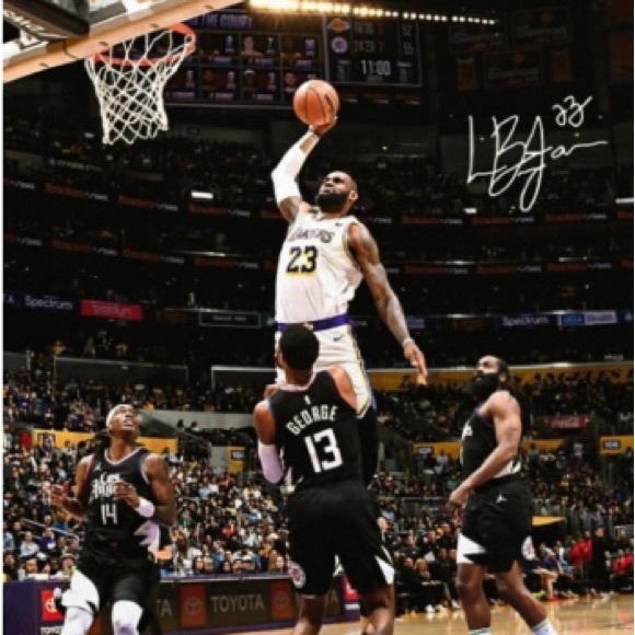 BRAND NEW!💯 LEBRON KING👑JAMES LAKERS ULTRA PREMIUM GLOSSY 8.5x11 DUNK ON PG!🤯 - Picture 3 of 4